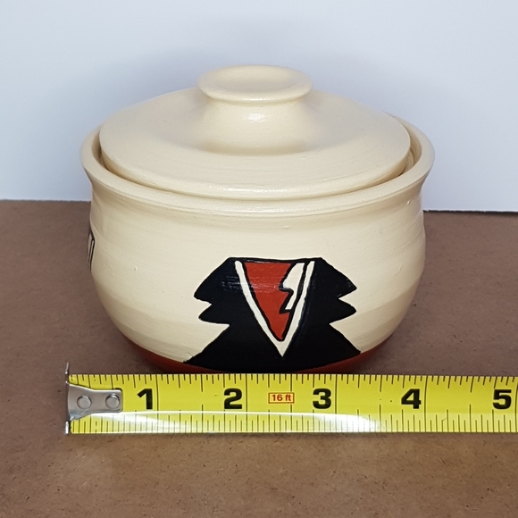 Hand Painted Pottery Bowl with Lid - Picture 4 of 7